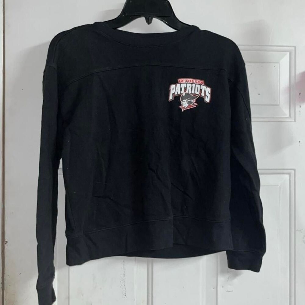 Black  crewneck sweatshirt , size XL